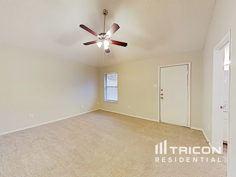 Building Photo - 4116 Amy Dr