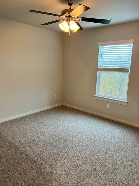 Building Photo - 303 Pennington Ave