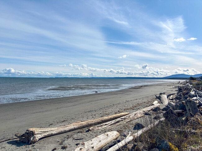 Building Photo - 951-953 3 Crabs Rd