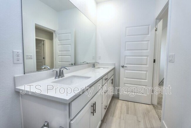 Building Photo - 4364 Greenshank Cir