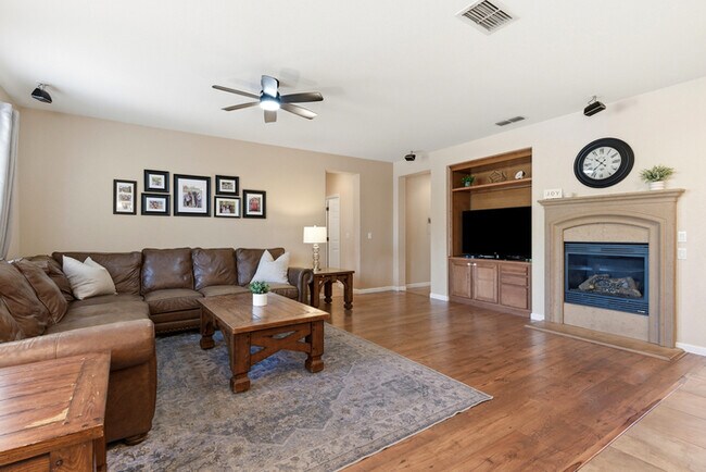 Building Photo - 1282 Seymour Cir