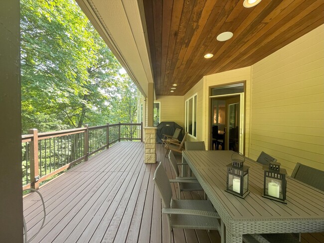 Building Photo - Forest-View Luxury Home with 5 Bedrooms, Luxury Primary Suite & Gourmet Kitchen