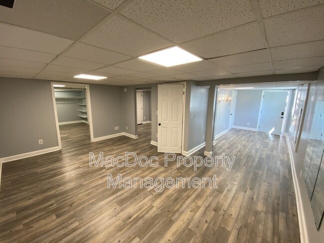 Building Photo - 219 Butternut Dr
