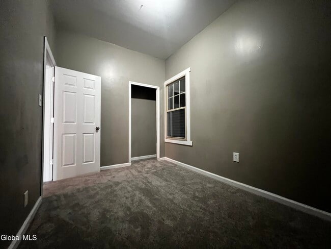 Building Photo - 57 5th Ave