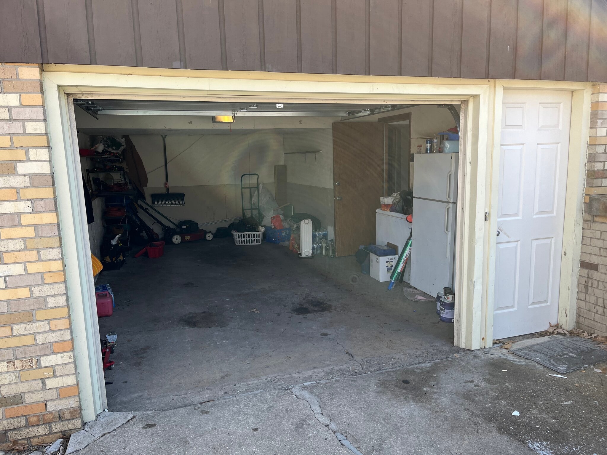 One Car Garage - 3001 Ashford Ln