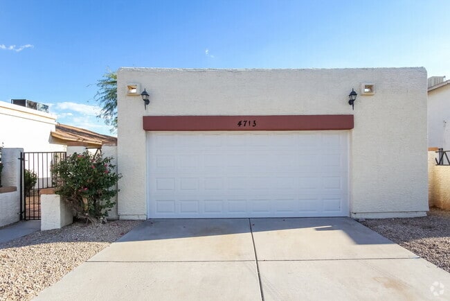 Building Photo - 4713 W Menadota Dr