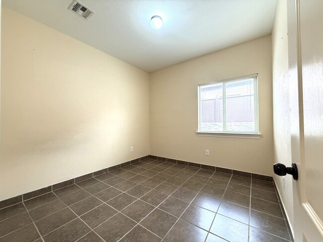 Building Photo - 13136 Freshford