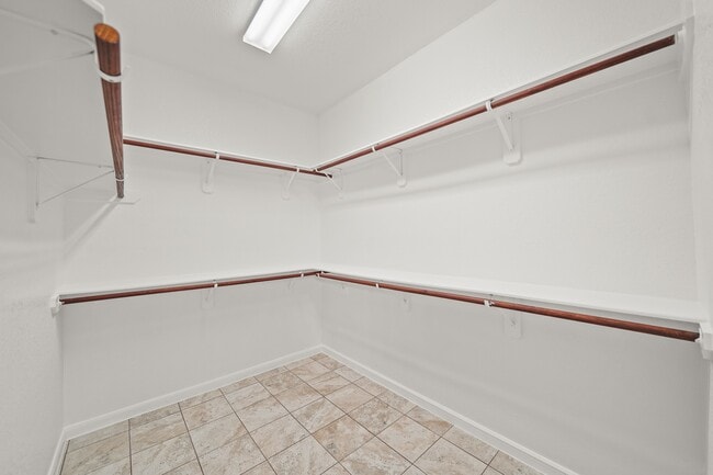 Building Photo - 10011 Western Pine Trail