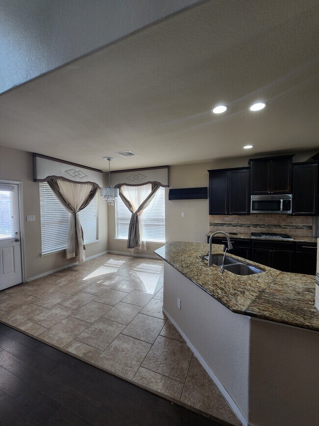 Building Photo - 25619 Anvil Iron Ln