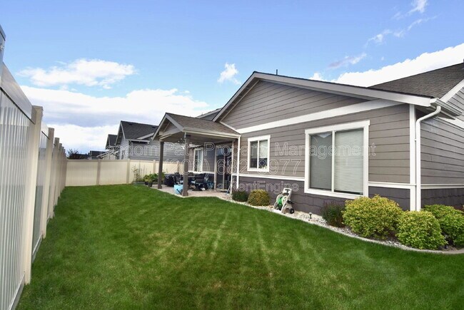 Building Photo - 7763 N Hibiscus Ln