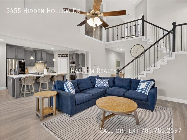 Building Photo - 3455 Hidden Holw Dr