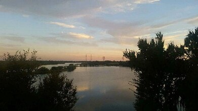 Building Photo - 18800 Egret Bay Blvd