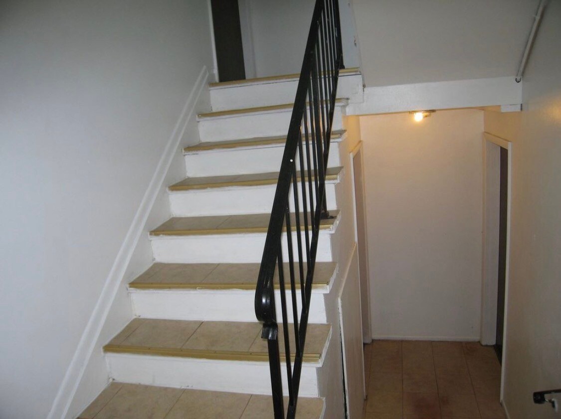 Building Photo - 509 Dempster St