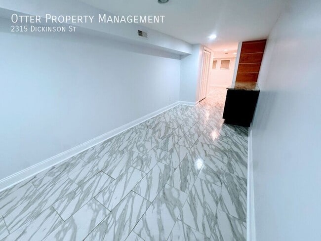 Building Photo - 2315 Dickinson St