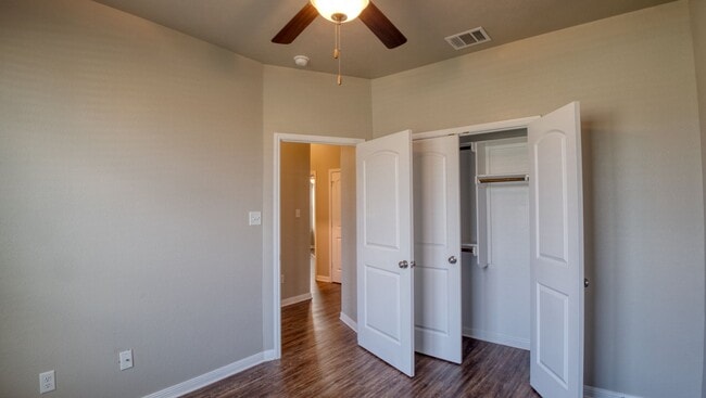 Building Photo - Spacious Single-Family Home Available Now!