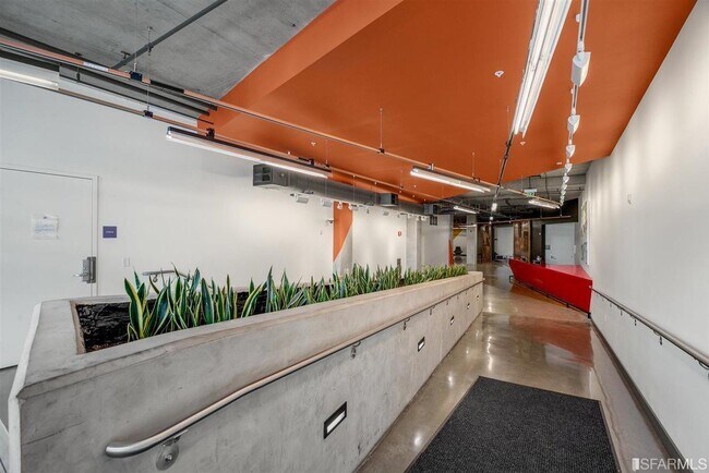 Building Photo - 45 Bartlett St