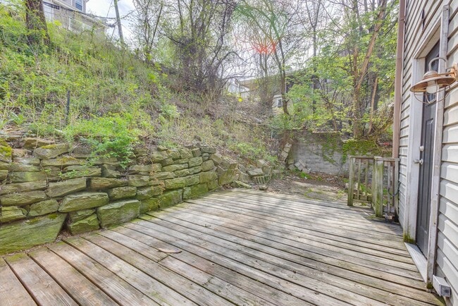 Building Photo - Available JULY 2026 - BEAUTIFULLY RENOVATED 3 Bedroom Home in the South Side Slopes!