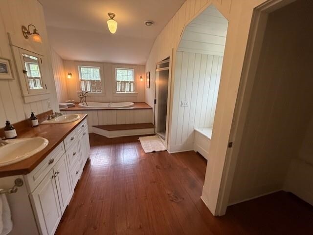 Building Photo - 15 Lake Ave