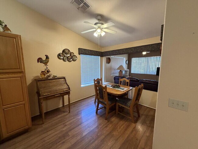 Building Photo - 6761 S Oakmont Dr