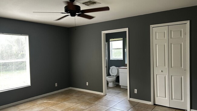 Building Photo - Charming 3-Bedroom Home with Screened Lana...