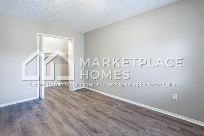 Building Photo - 3824 Cannon Dr