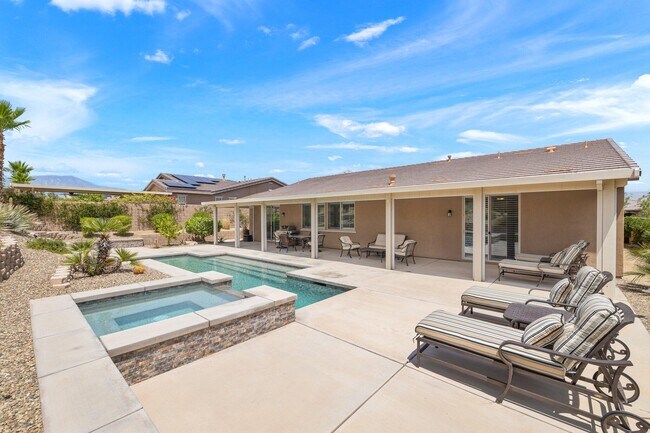 Building Photo - 73757 Picasso Dr
