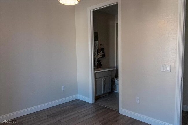 Building Photo - 92 Lake Oasis St