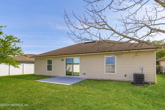 Building Photo - 2308 Bonnie Lakes Dr