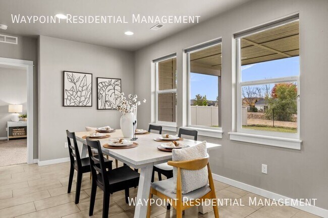 Building Photo - 4235 S Highcliff Ave