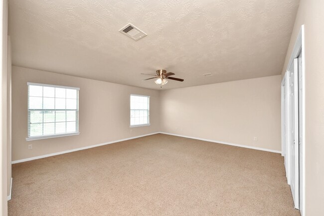Building Photo - 14311 Lakepointe Bend Ln