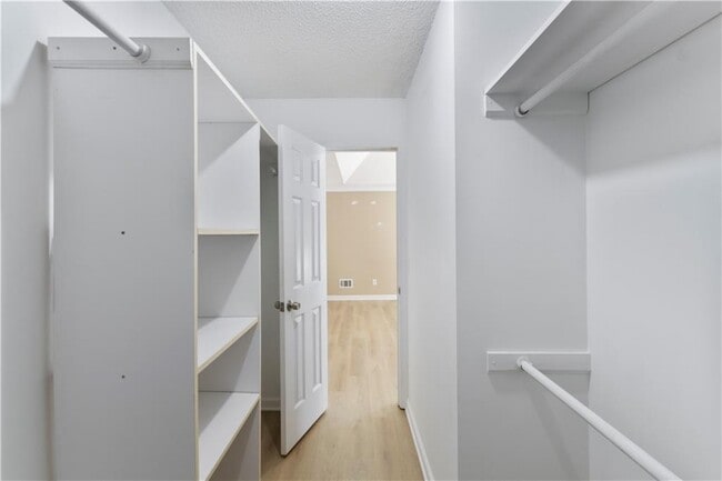 Building Photo - 4565 Ashmore Cir