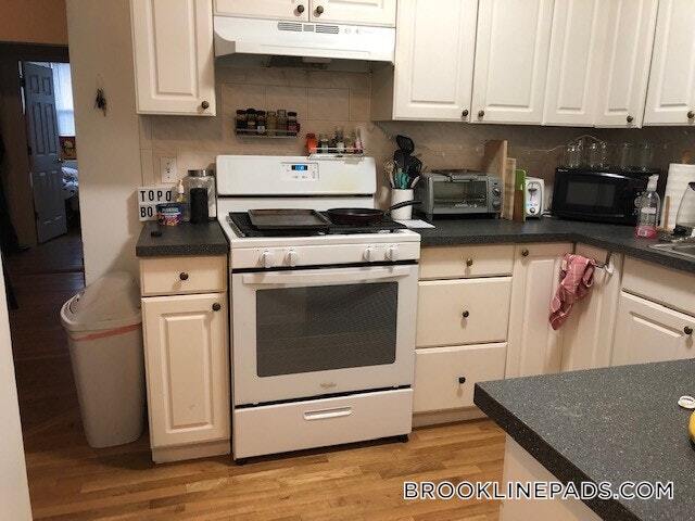 Building Photo - 60 Egmont St