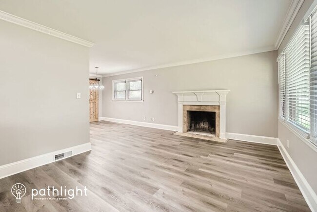 Primary Photo - 1117 Norland Rd