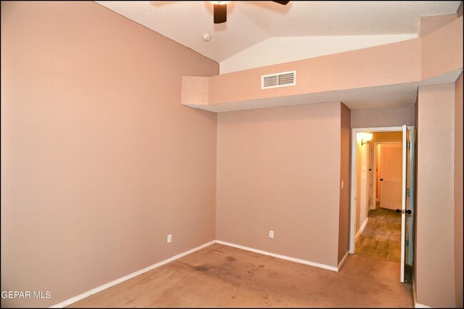 Building Photo - 3020 Tierra Mina Dr