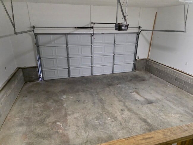 Building Photo - 104 Londonberry Ln