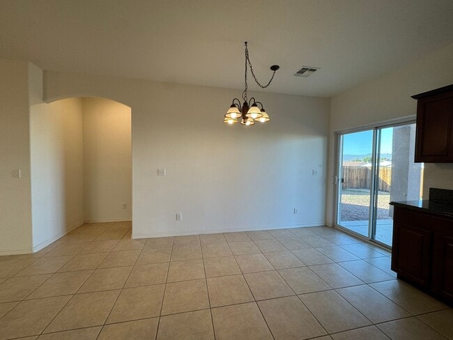 Building Photo - 3BR,2BS Custom home w/3 Car-Boat Deep Garage-Target shopping area