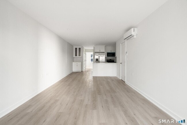 Building Photo - 27 Village Rd