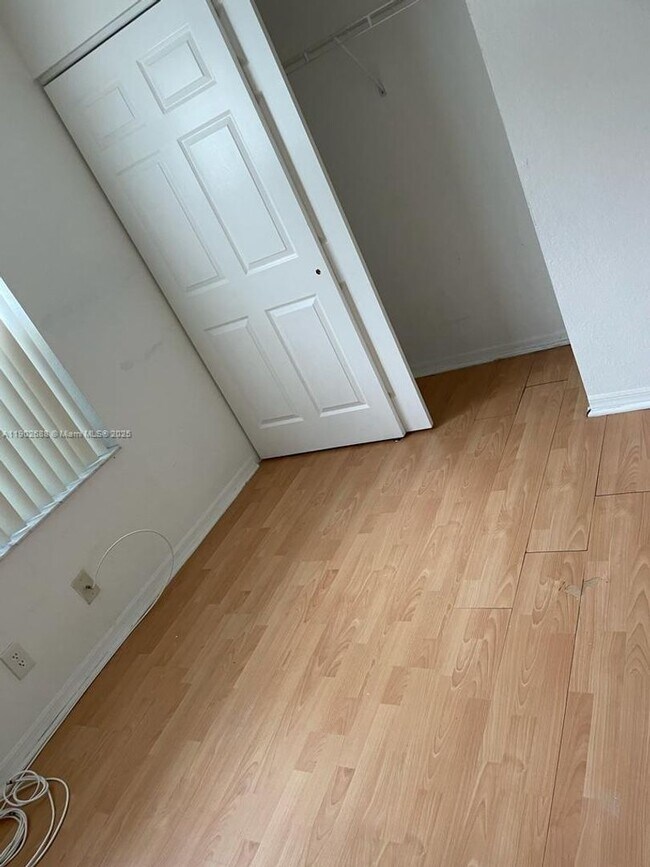 Building Photo - 4121 Sapphire Bend