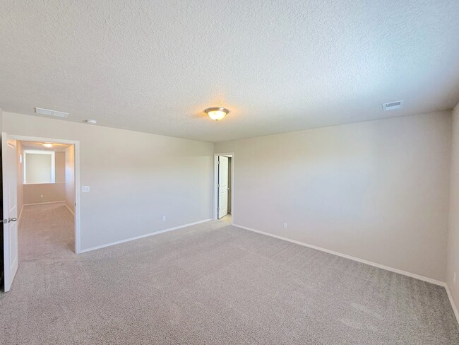 Building Photo - Beautiful 3-Bedroom Home in Tierra Oeste near Ladera/Unser. Refrigerated Air!
