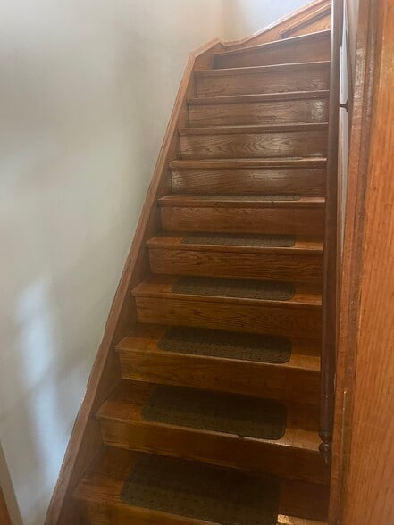 Building Photo - 1046 S Scoville Ave