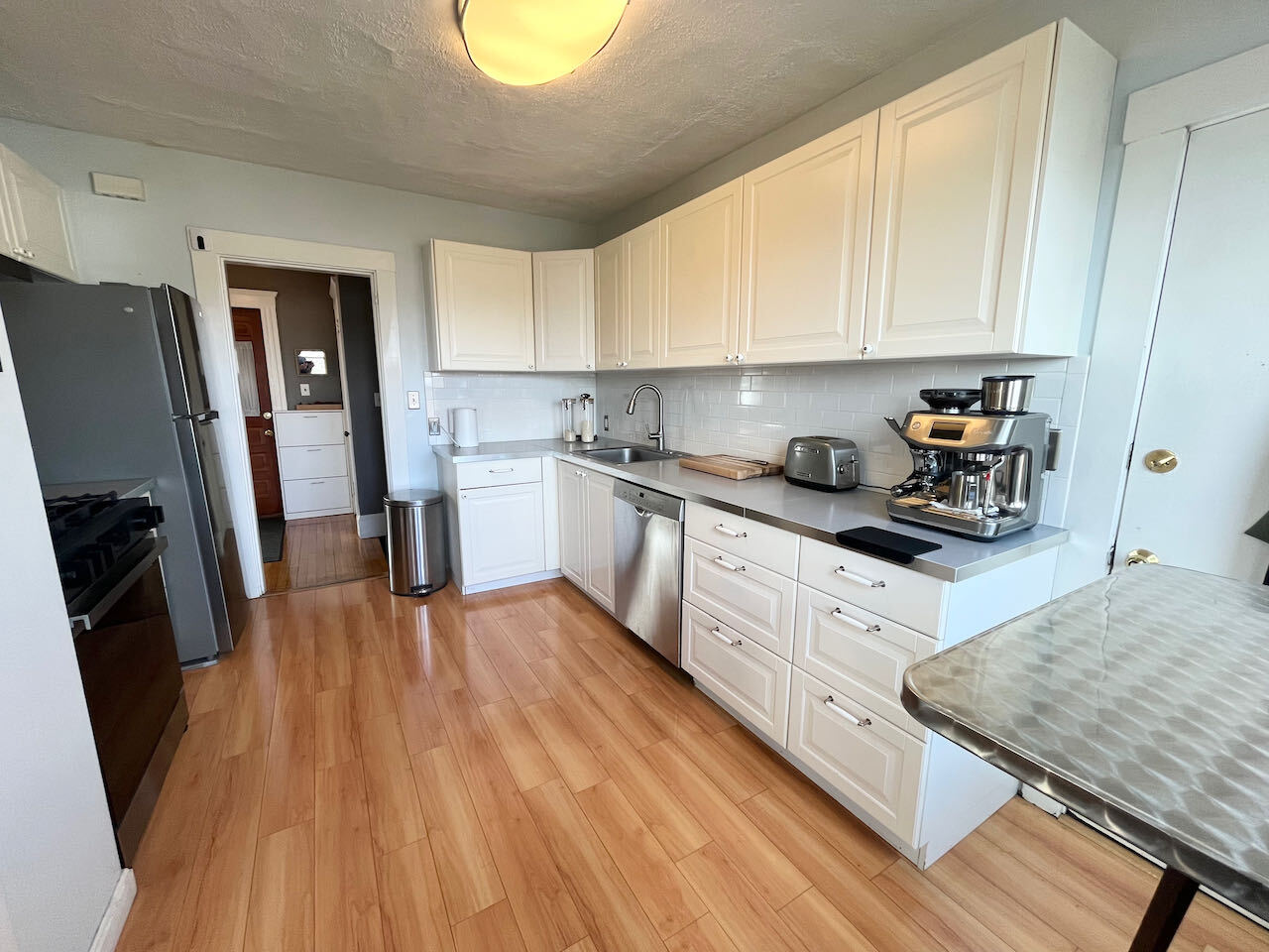 Kitchen - 18 Rogers St