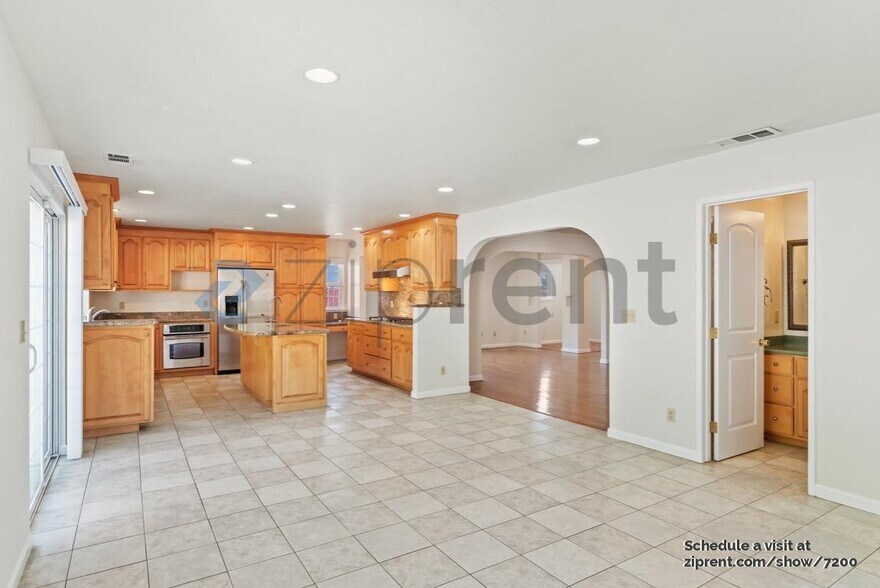 Building Photo - 2809 Sargent Ave