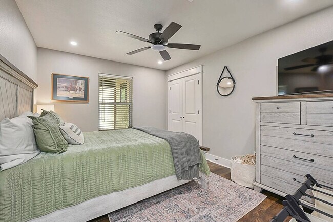 Building Photo - 5472 Andert Rd