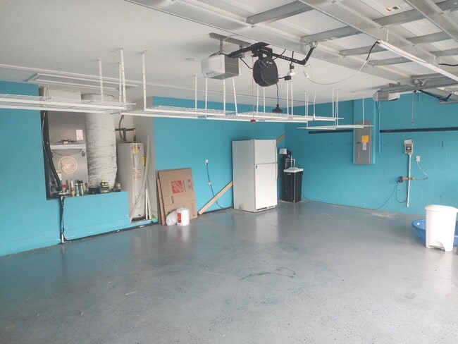 Building Photo - 13883 Blythewood Dr