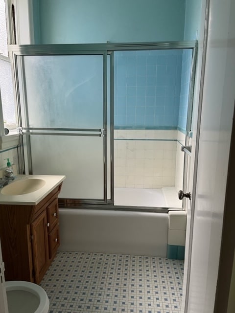 bathroom - 601 Lake St