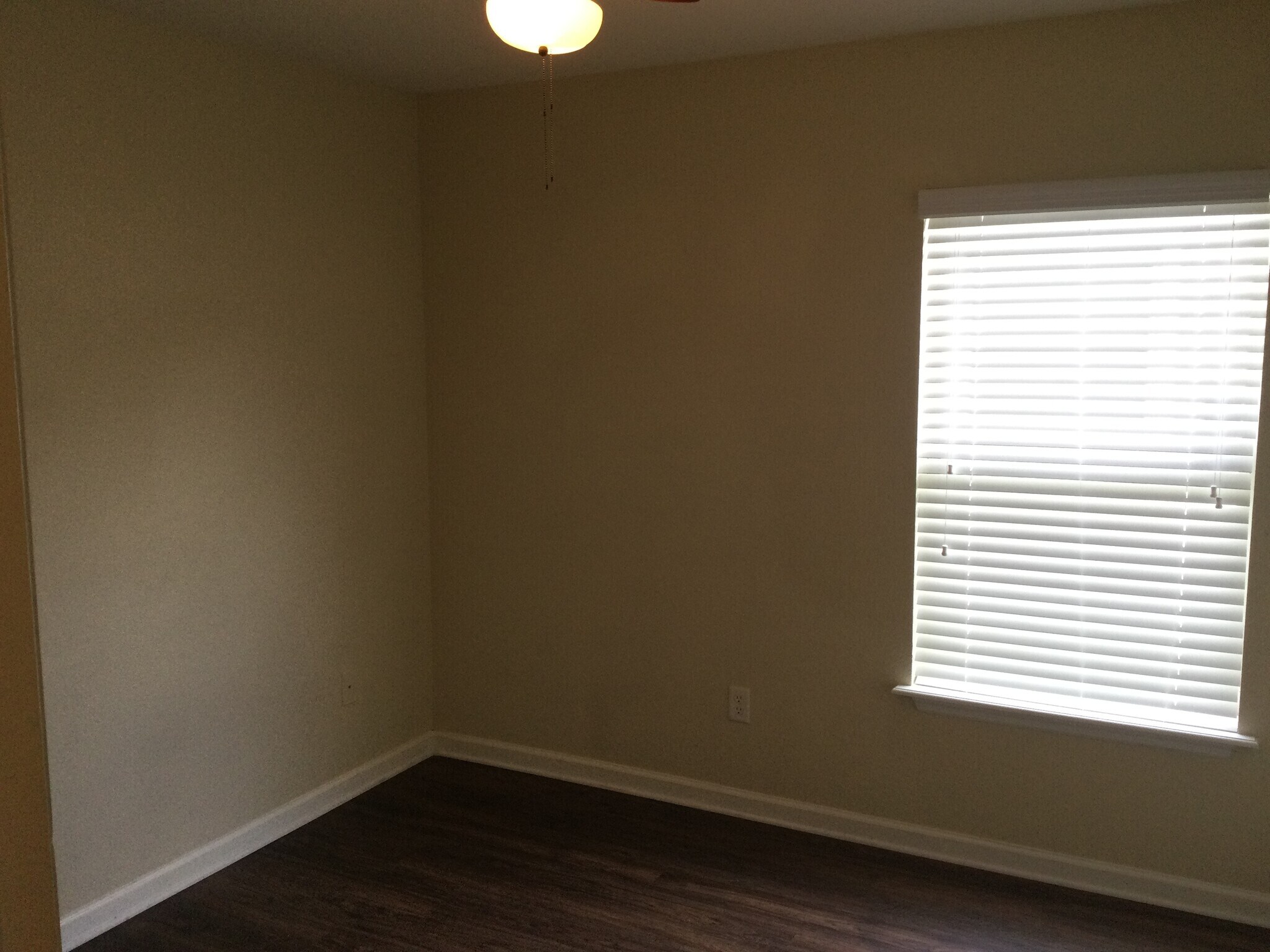Building Photo - 422 Bostwick Cir