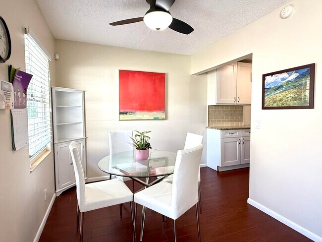 Building Photo - 143 Dorset D