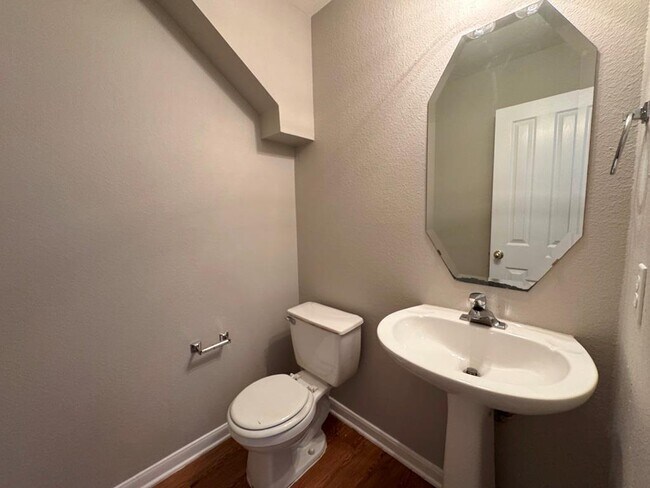 Building Photo - 5305 Tamango Way