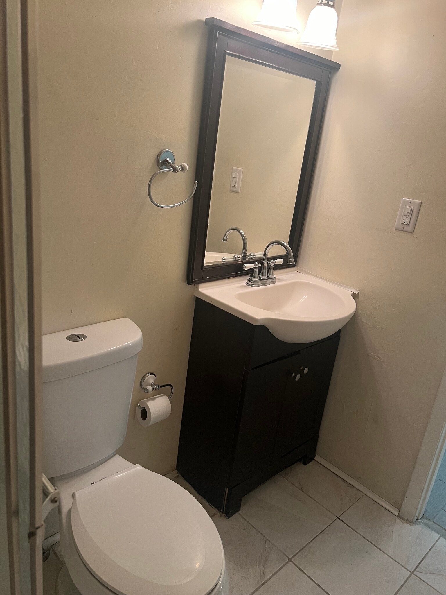 Building Photo - 1005 Vine St