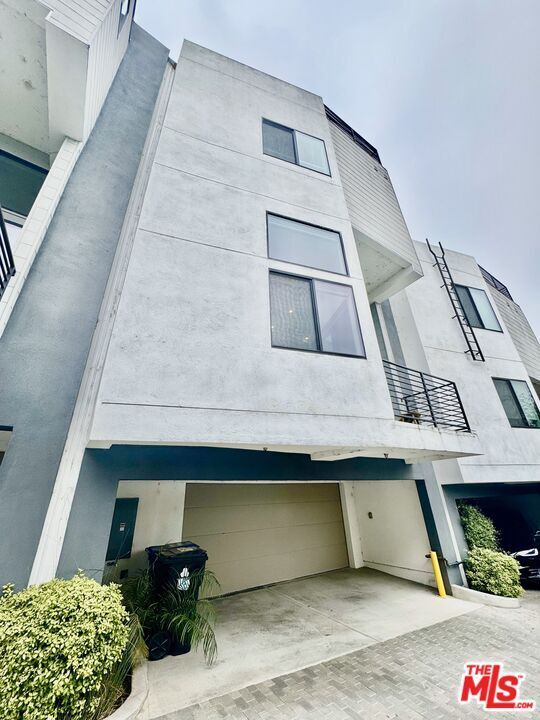 Building Photo - 2406 Glendale Ct